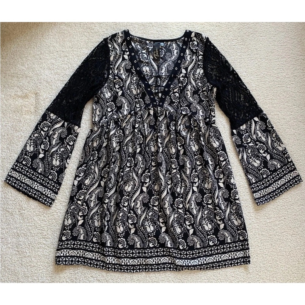 Trixxi Flare Sleeve Lace Up Mini Dress M Crochet Paisley Witchy Hippie Coachella